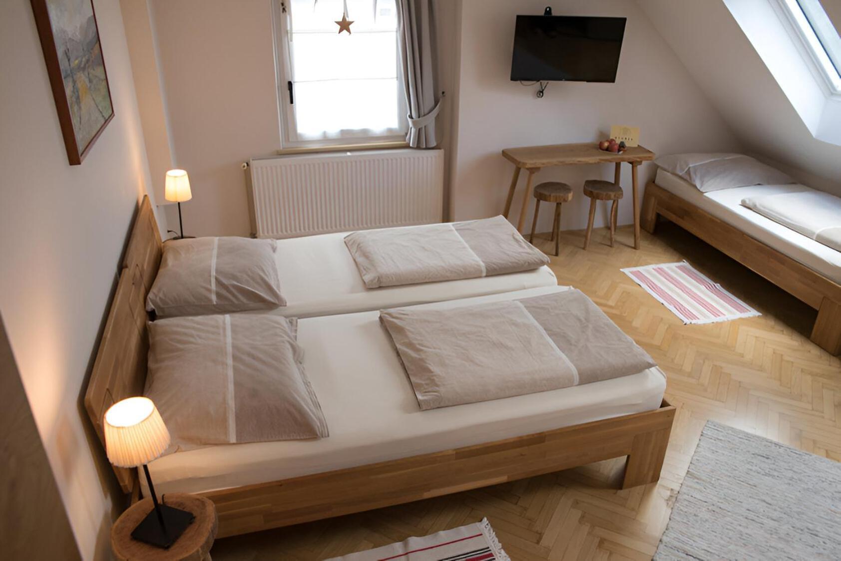 Bed & Breakfast Dvorec Petrovče Kültér fotó