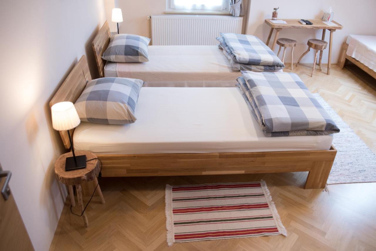 Bed & Breakfast Dvorec Petrovče Kültér fotó